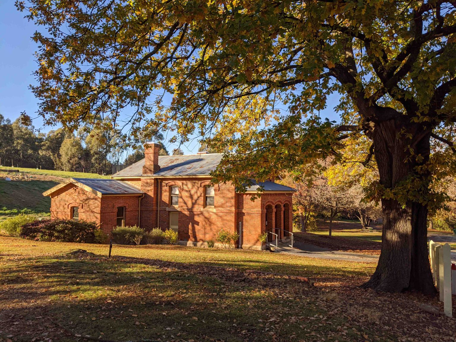 Photo Gallery Yackandandah Public Hall and Yackandandah Courthouse